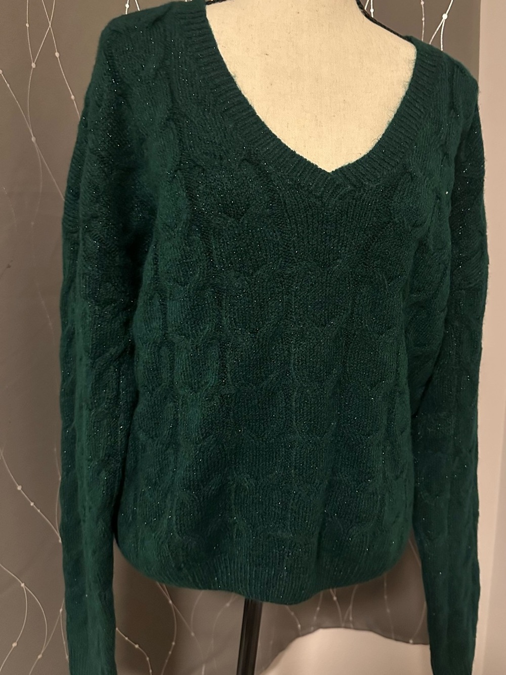 New York & Company Emerald Cable V-Neck Sweater